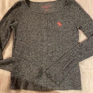 Abercrombiekids long sleeve ribbed Henley w/button